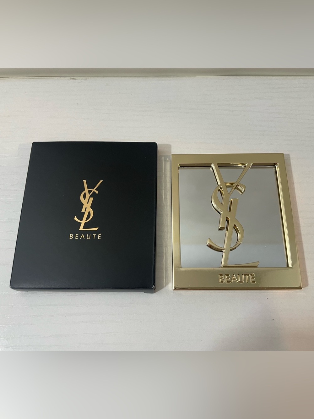 Yves Saint Laurent YSL Logo Gold Frame Compact Pocket Mirror - Picture 2 of 4